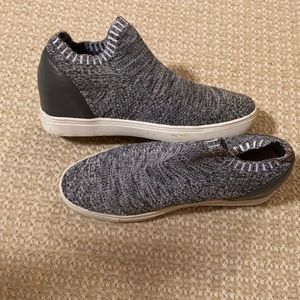 Casual knit and leather wedge